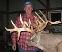 Bowhunter bags a big Illinois monster buck