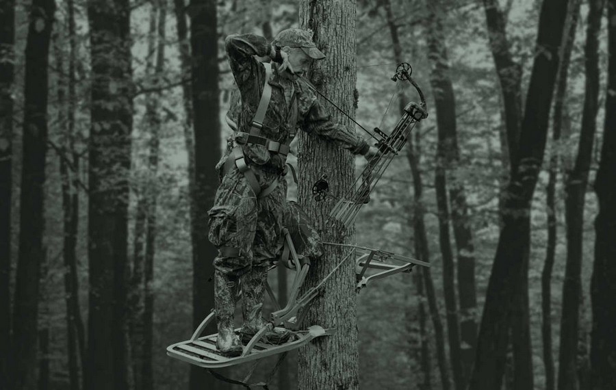 Treestand Safety While Deer Hunting